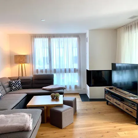 Montanas - Luxuswohnung Mit Kamin - Nahe Caumasee & Talstation