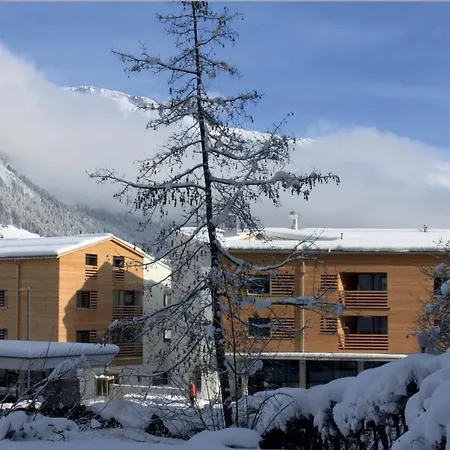 Montanas - Luxuswohnung Mit Kamin - Nahe Caumasee & Talstation *