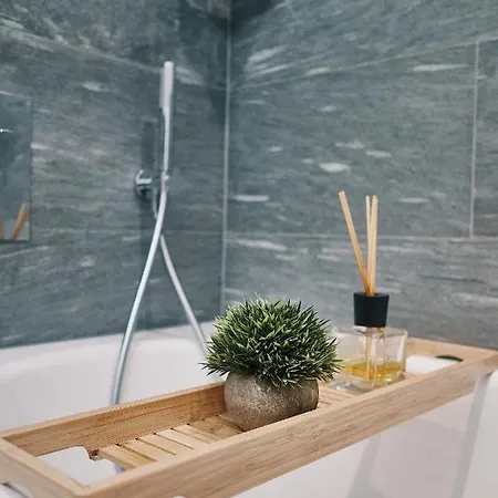 Montanas - Luxuswohnung Mit Kamin - Nahe Caumasee & Talstation * 필름