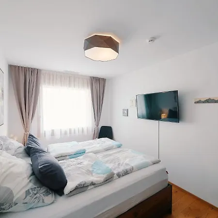 Montanas - Luxuswohnung Mit Kamin - Nahe Caumasee & Talstation