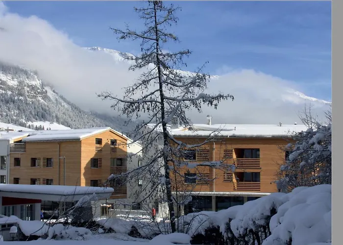 Montanas - Luxuswohnung Mit Kamin - Nahe Caumasee & Talstation *