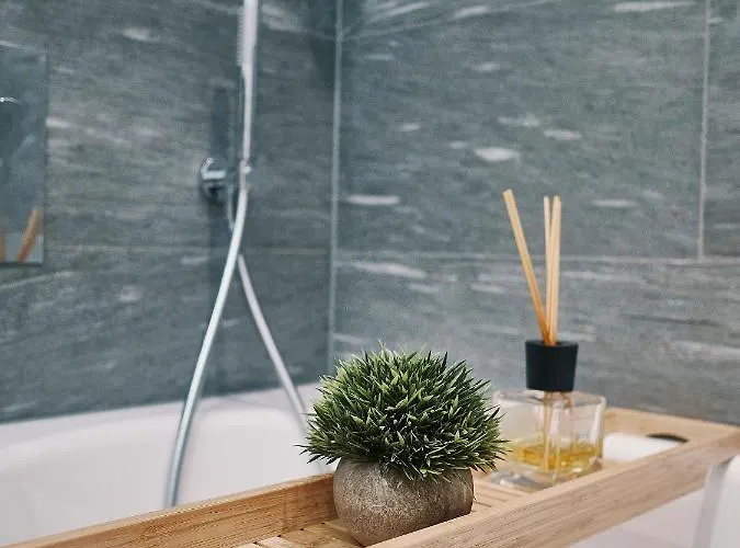 Montanas - Luxuswohnung Mit Kamin - Nahe Caumasee & Talstation * Flims