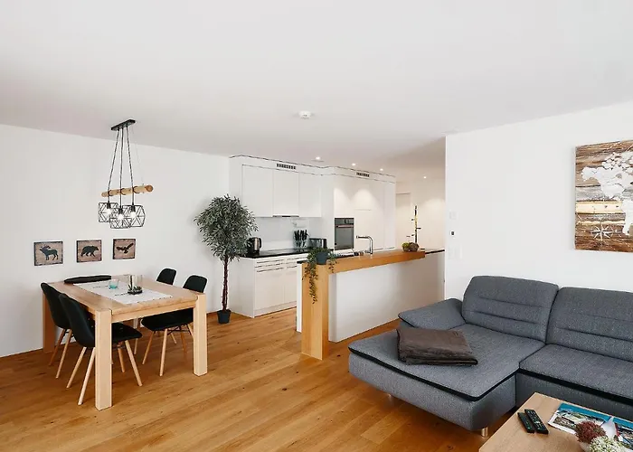 Montanas - Luxuswohnung Mit Kamin - Nahe Caumasee & Talstation Appartement Flims