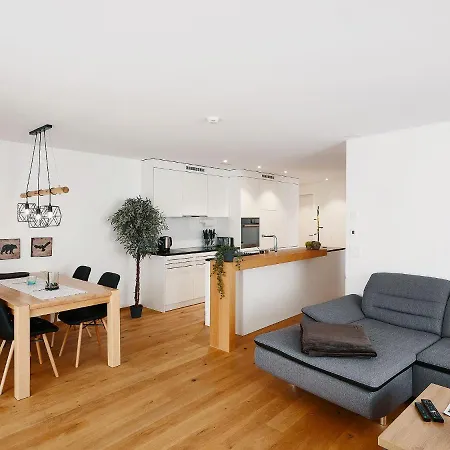 Montanas - Luxuswohnung Mit Kamin - Nahe Caumasee & Talstation 公寓 弗利姆斯