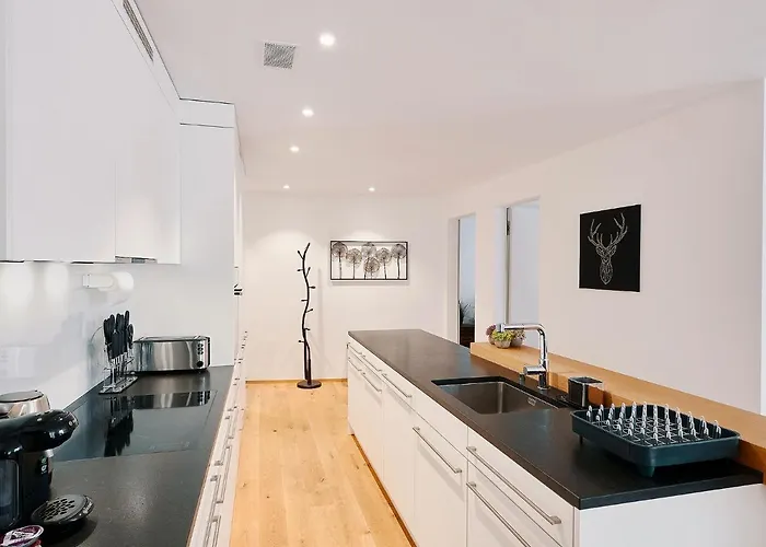 Montanas - Luxuswohnung Mit Kamin - Nahe Caumasee&talstation Apartment *