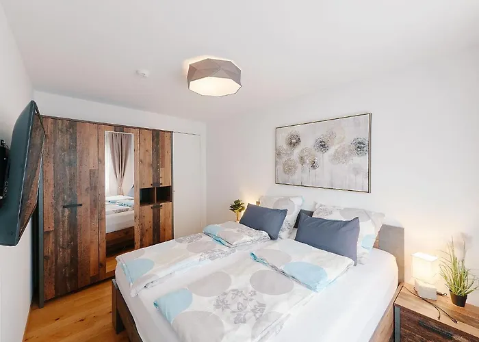 Montanas - Luxuswohnung Mit Kamin - Nahe Caumasee&talstation * Flims