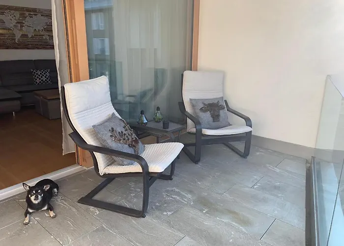 Apartment Montanas - Luxuswohnung Mit Kamin - Nahe Caumasee&talstation *